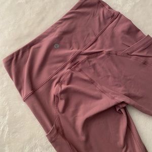 Pink leggings with pockets